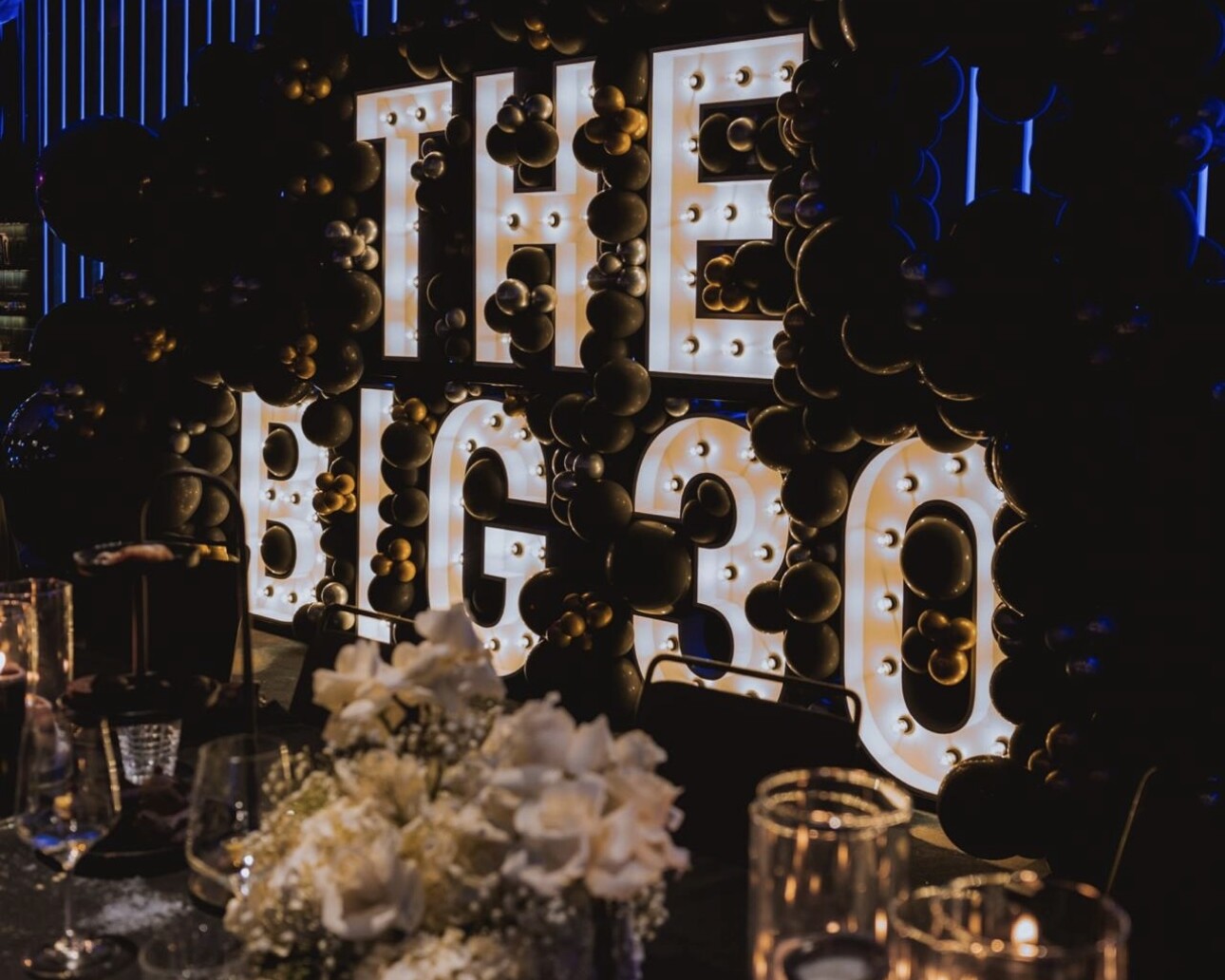 Luxe lichtletters voor exclusief evenement 14 Grote luxe lichtletters tijdens exclusief verjaardagsevenement